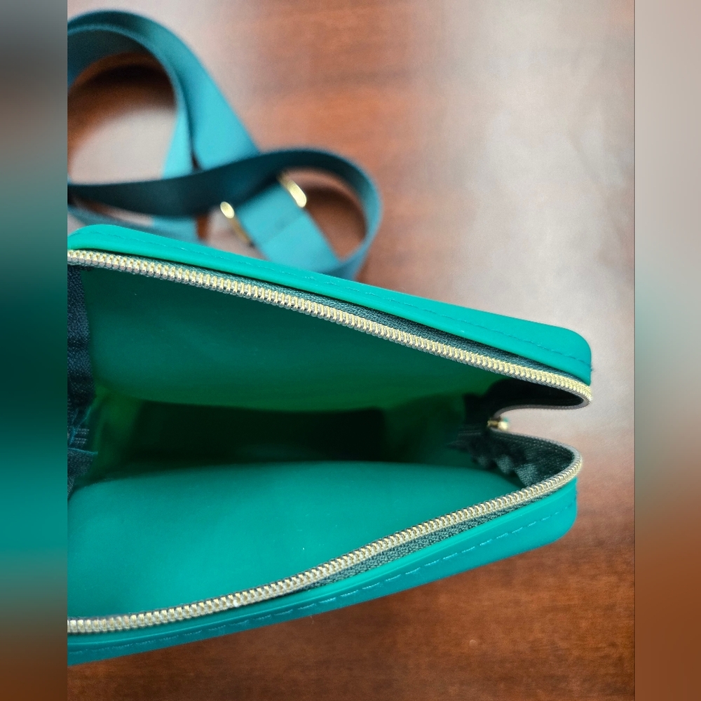 Peepers Green Crossbody Bag - Picture 7 of 12